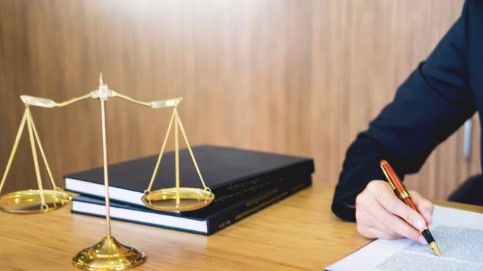 买到过期食品商家需赔偿多少？